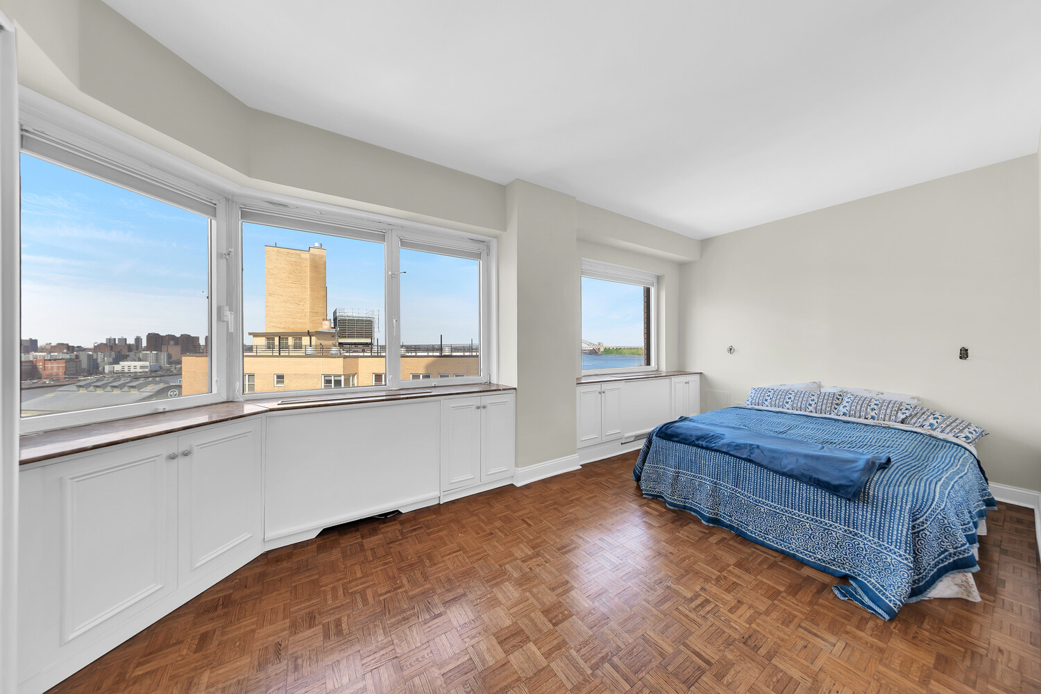 180 E END Avenue 18B