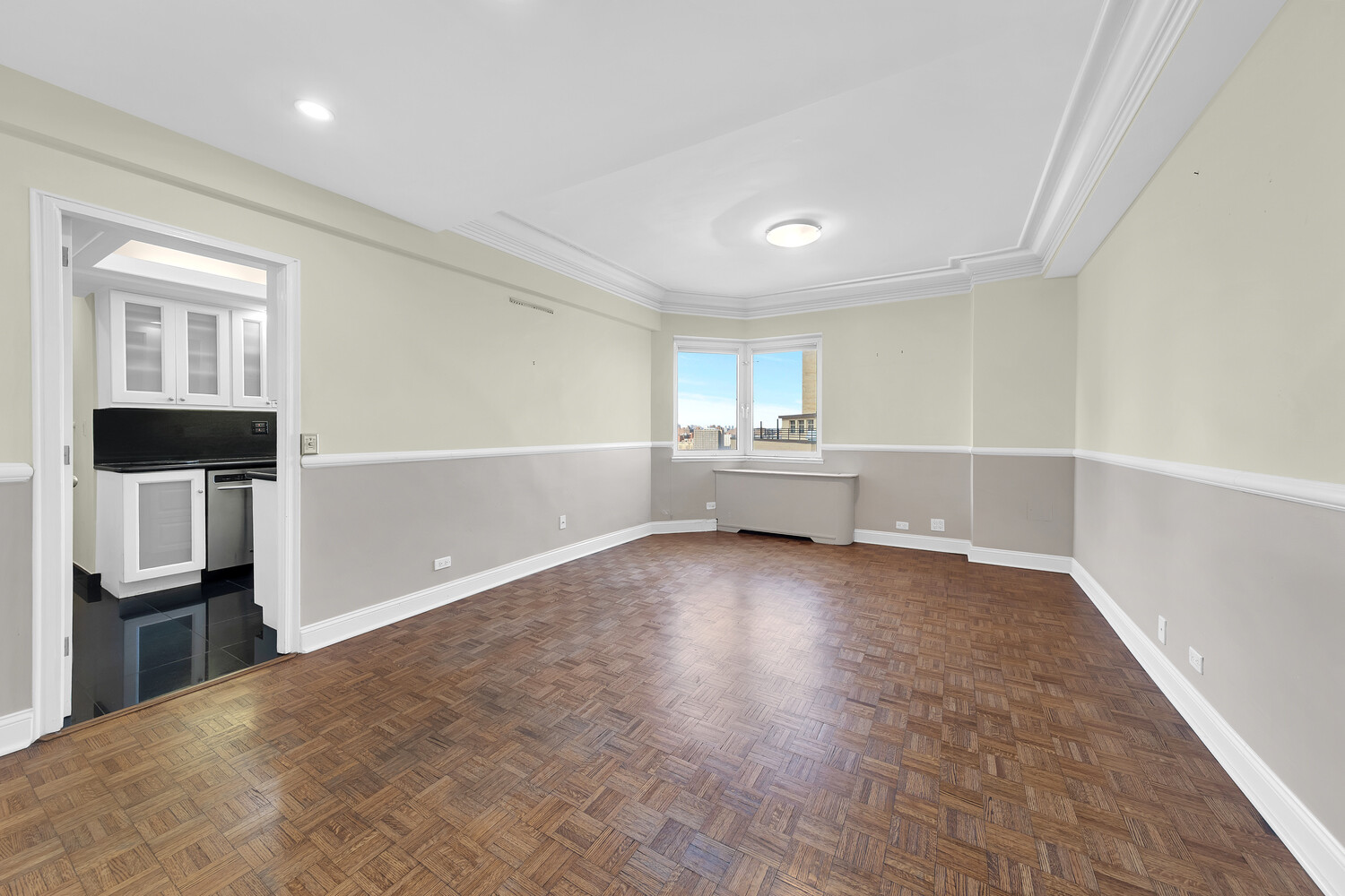 180 E END Avenue 18B