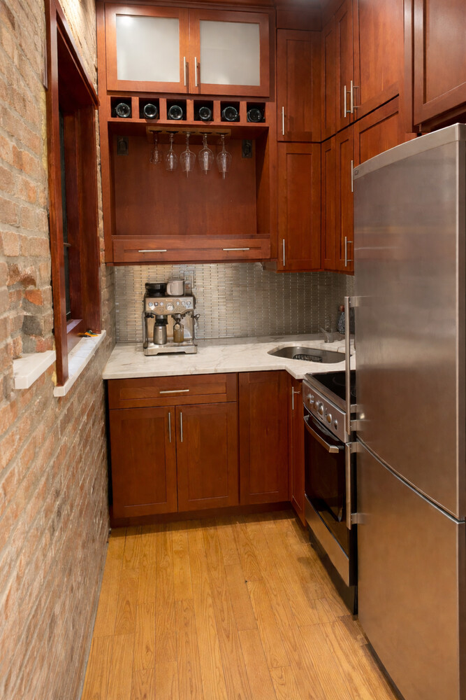 283 E 4TH Street 4F