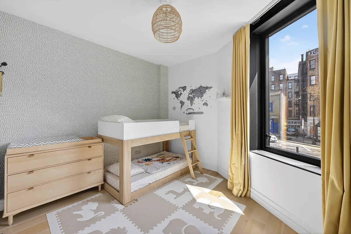 175 W 10TH Street 2