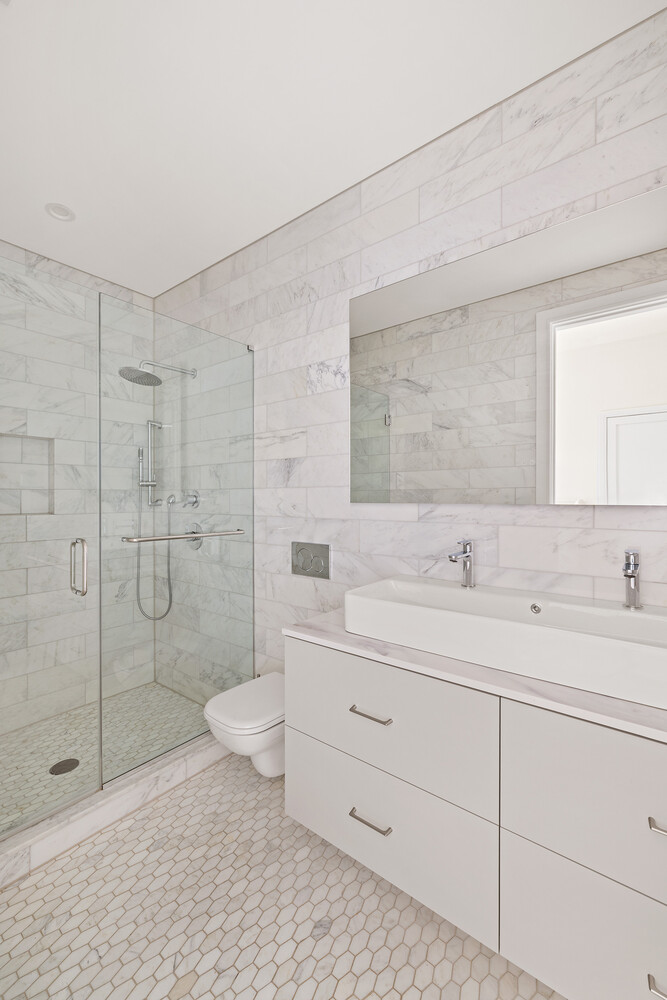 84 OAK Street 3B