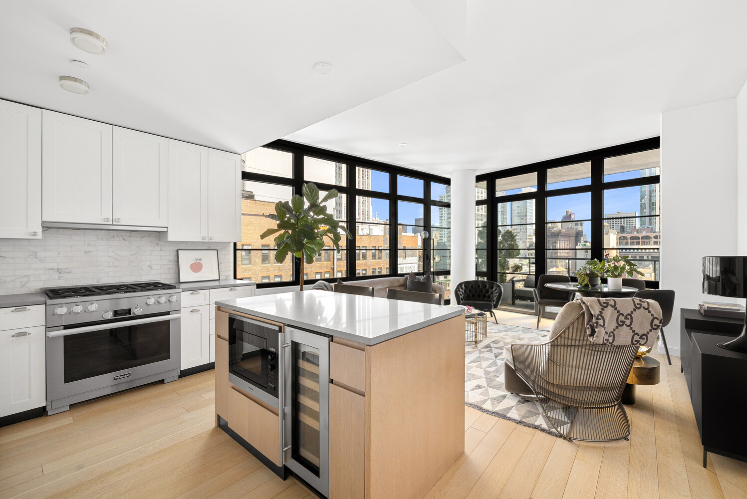 50 W 30TH Street 18B