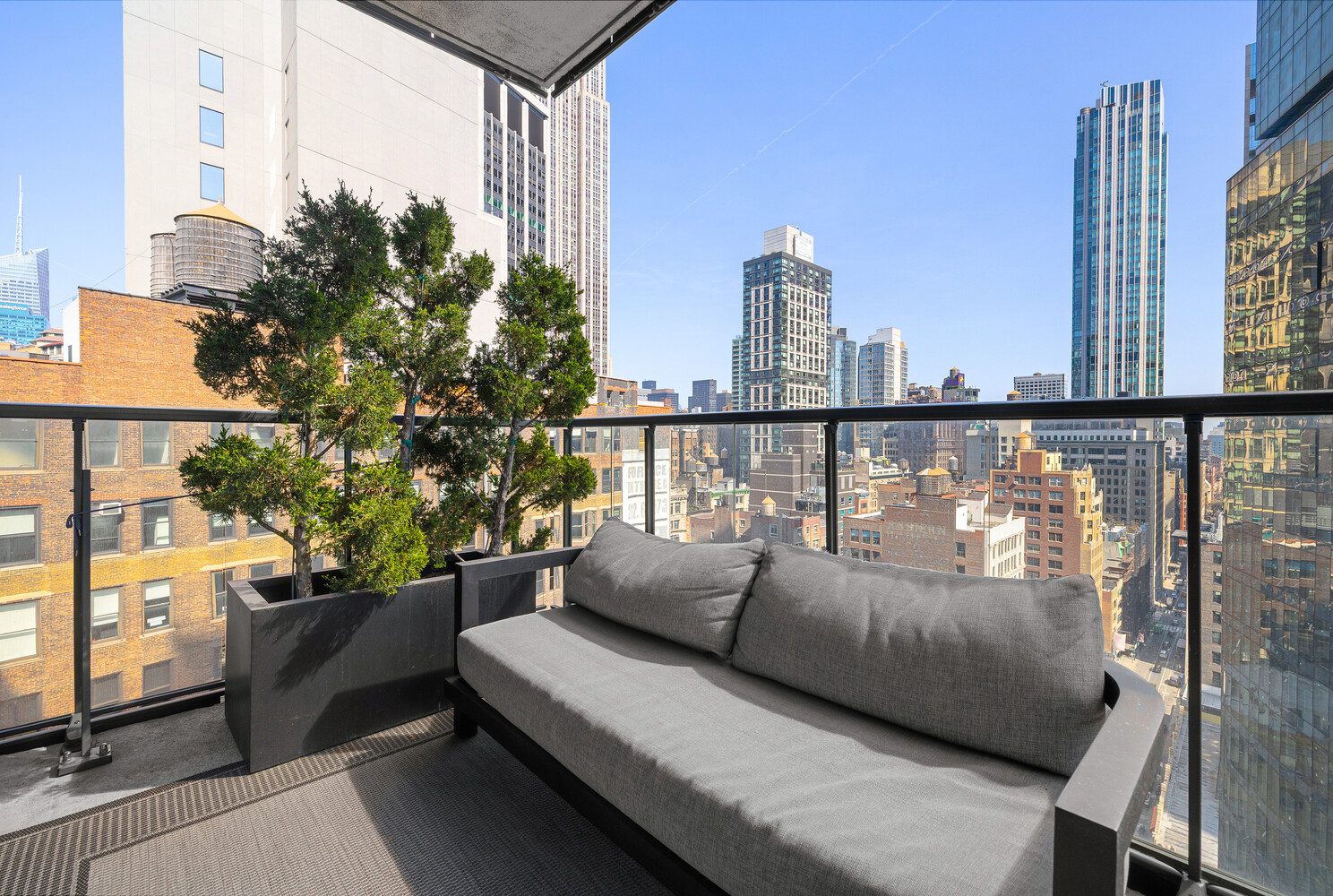 50 W 30TH Street 18B