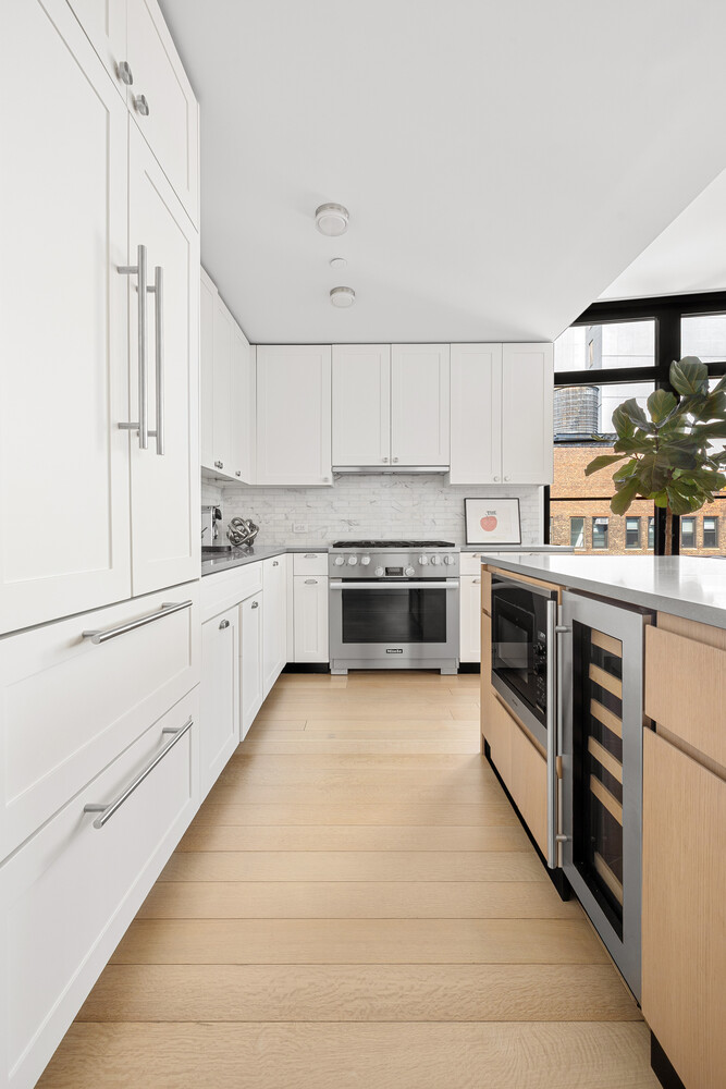 50 W 30TH Street 18B