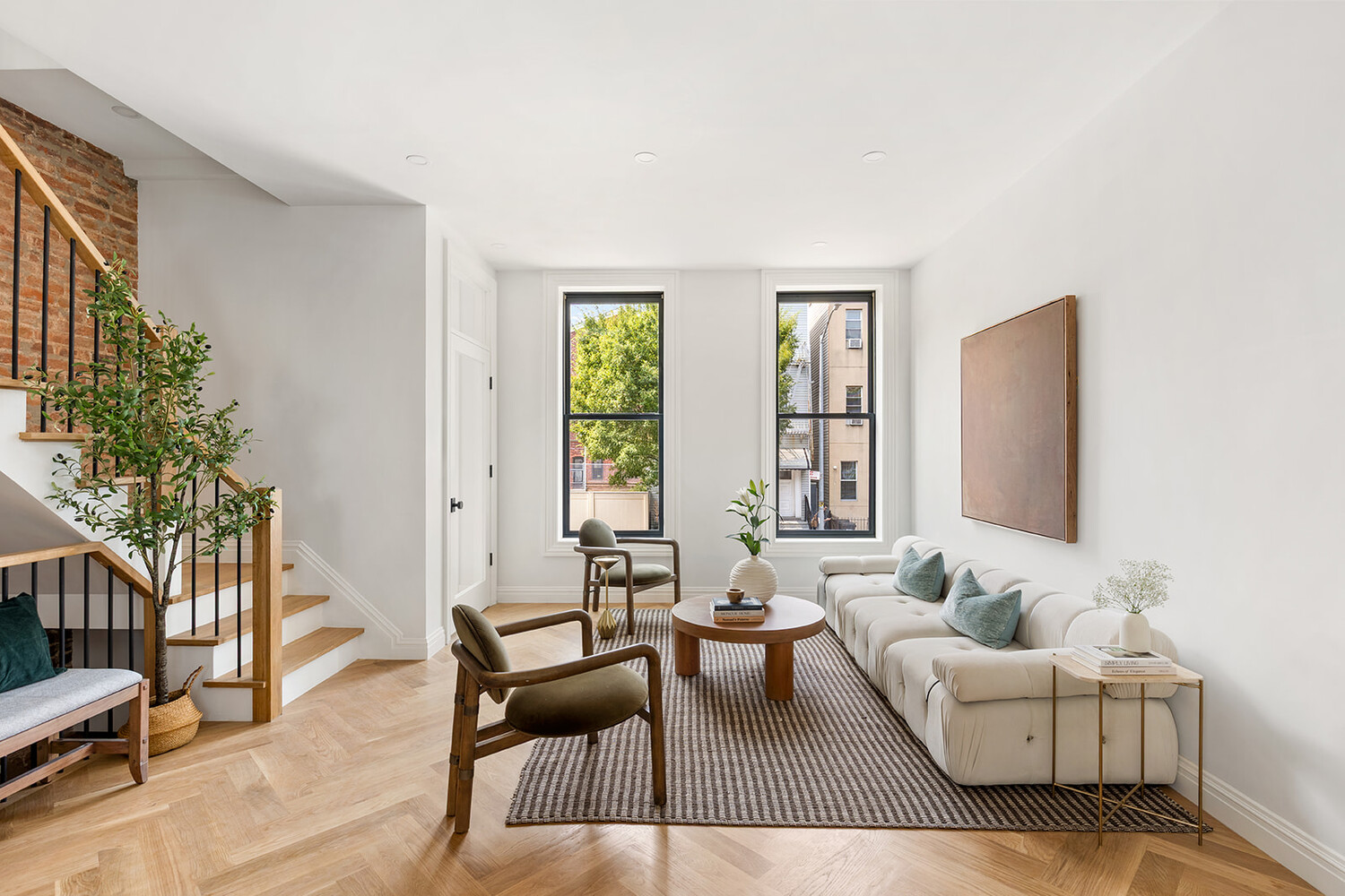 213 24TH Street