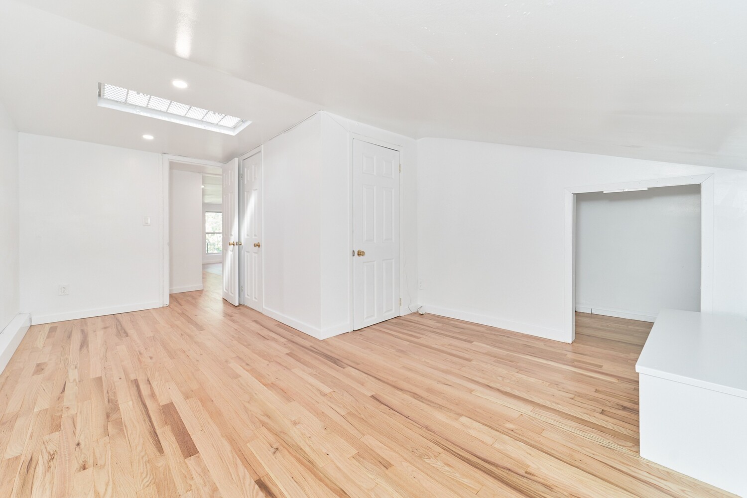 535 MACON Street 3