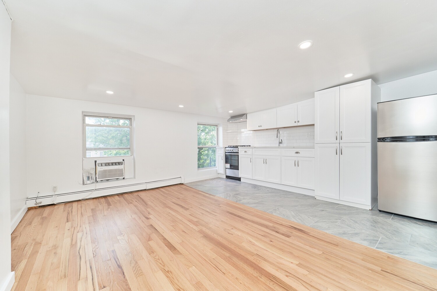 535 MACON Street 3