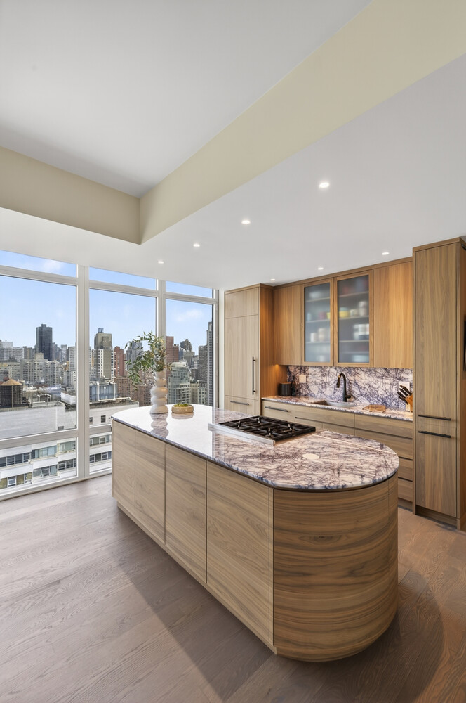 207 E 57TH Street 29A