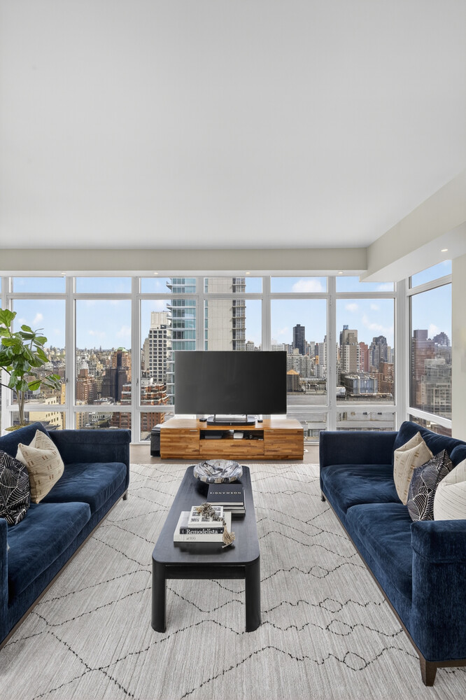 207 E 57TH Street 29A