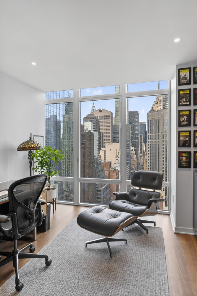 207 E 57TH Street 29A