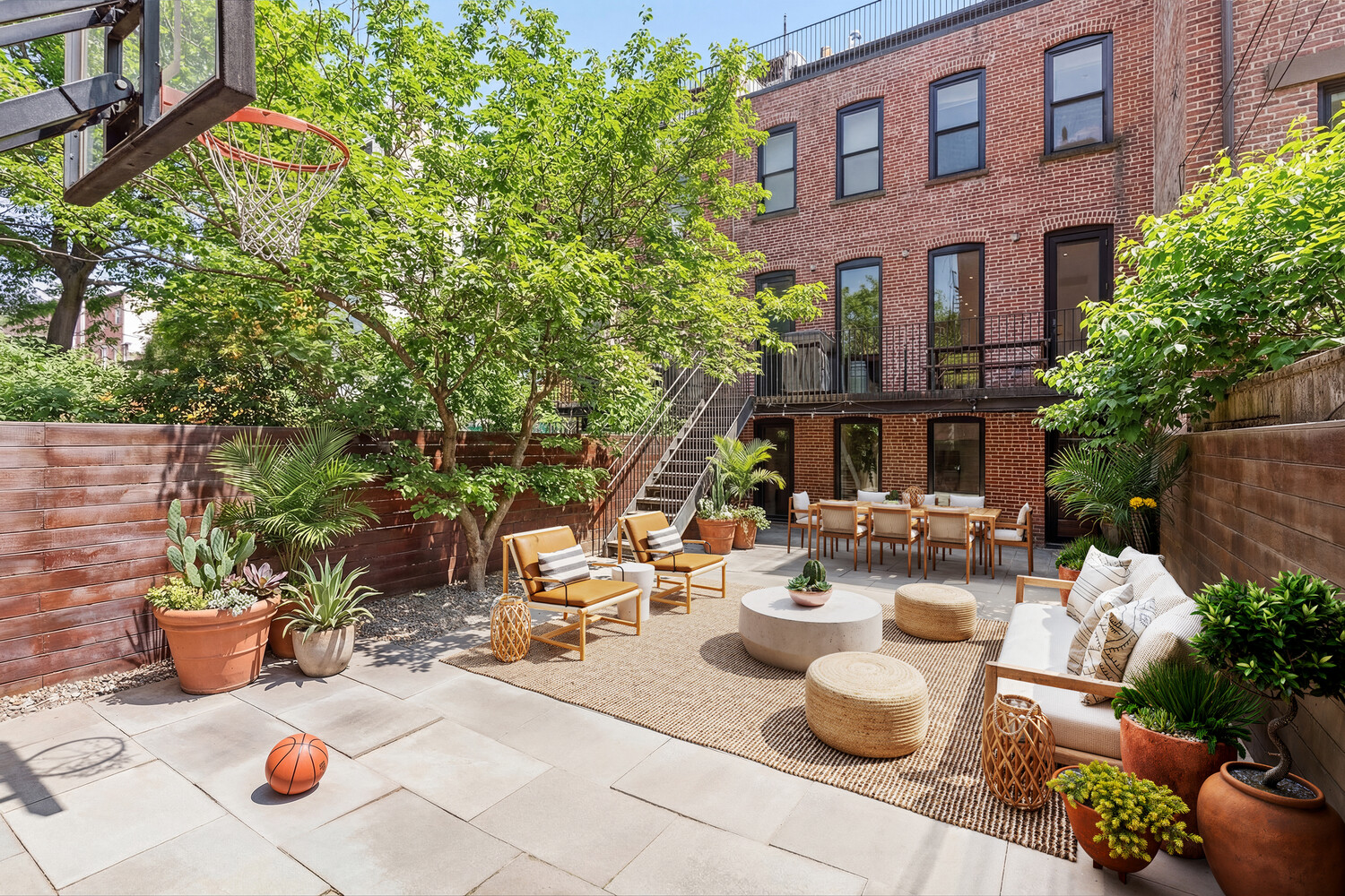 368 CLINTON Street