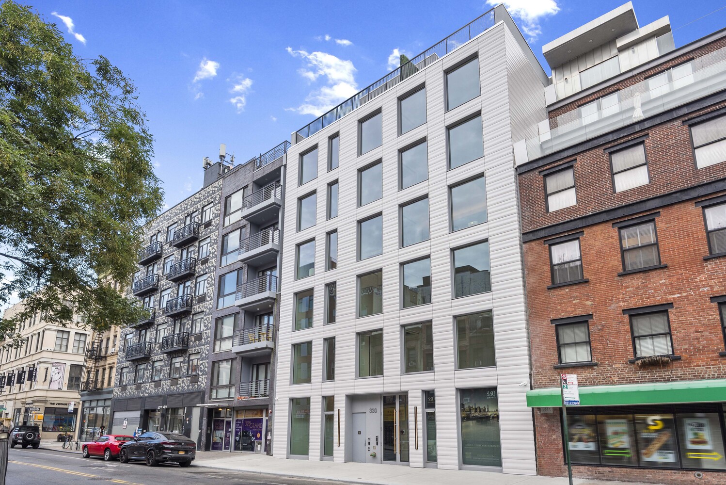 330 GRAND Street 4A