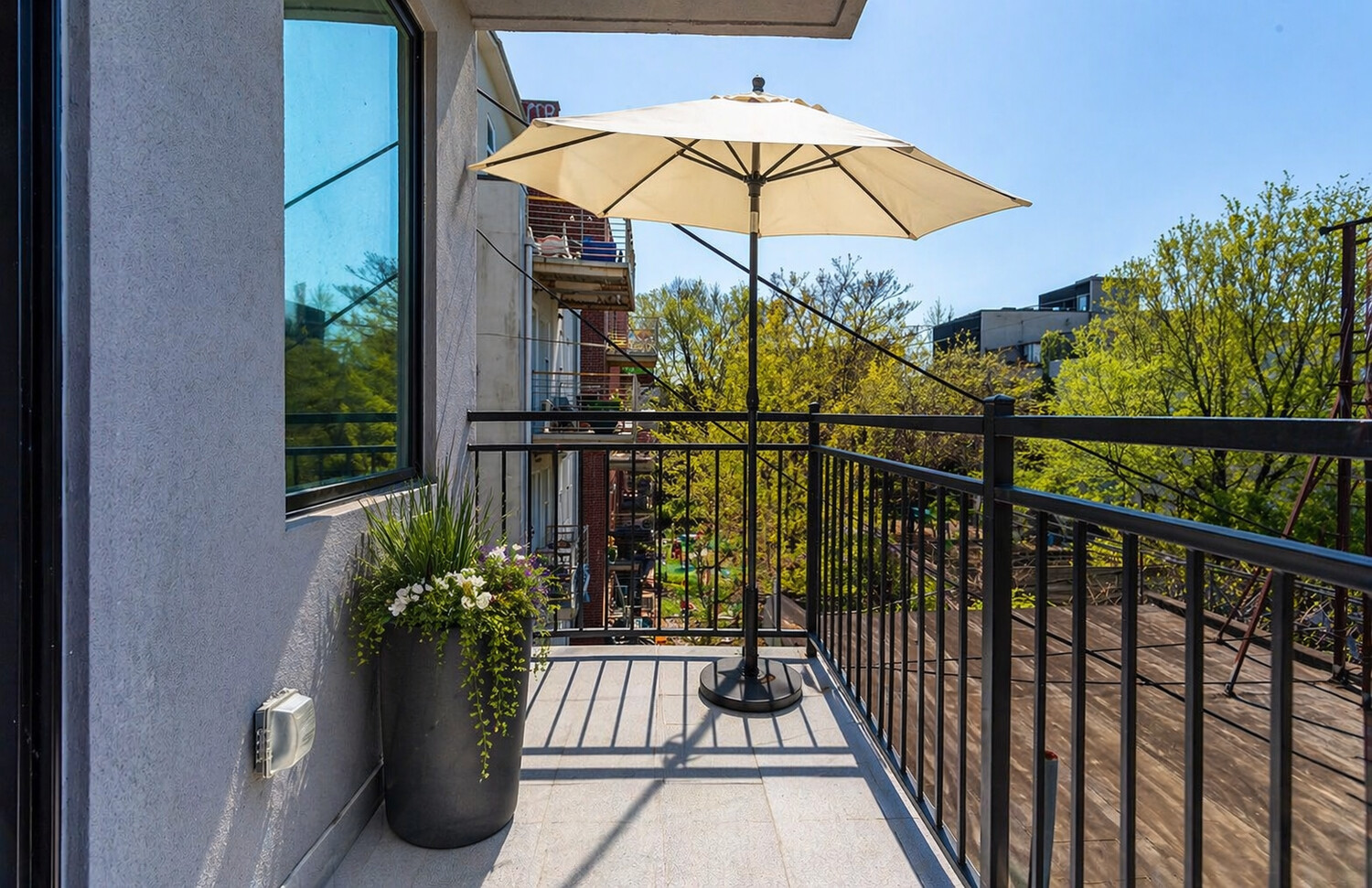 109 TROUTMAN Street 3B