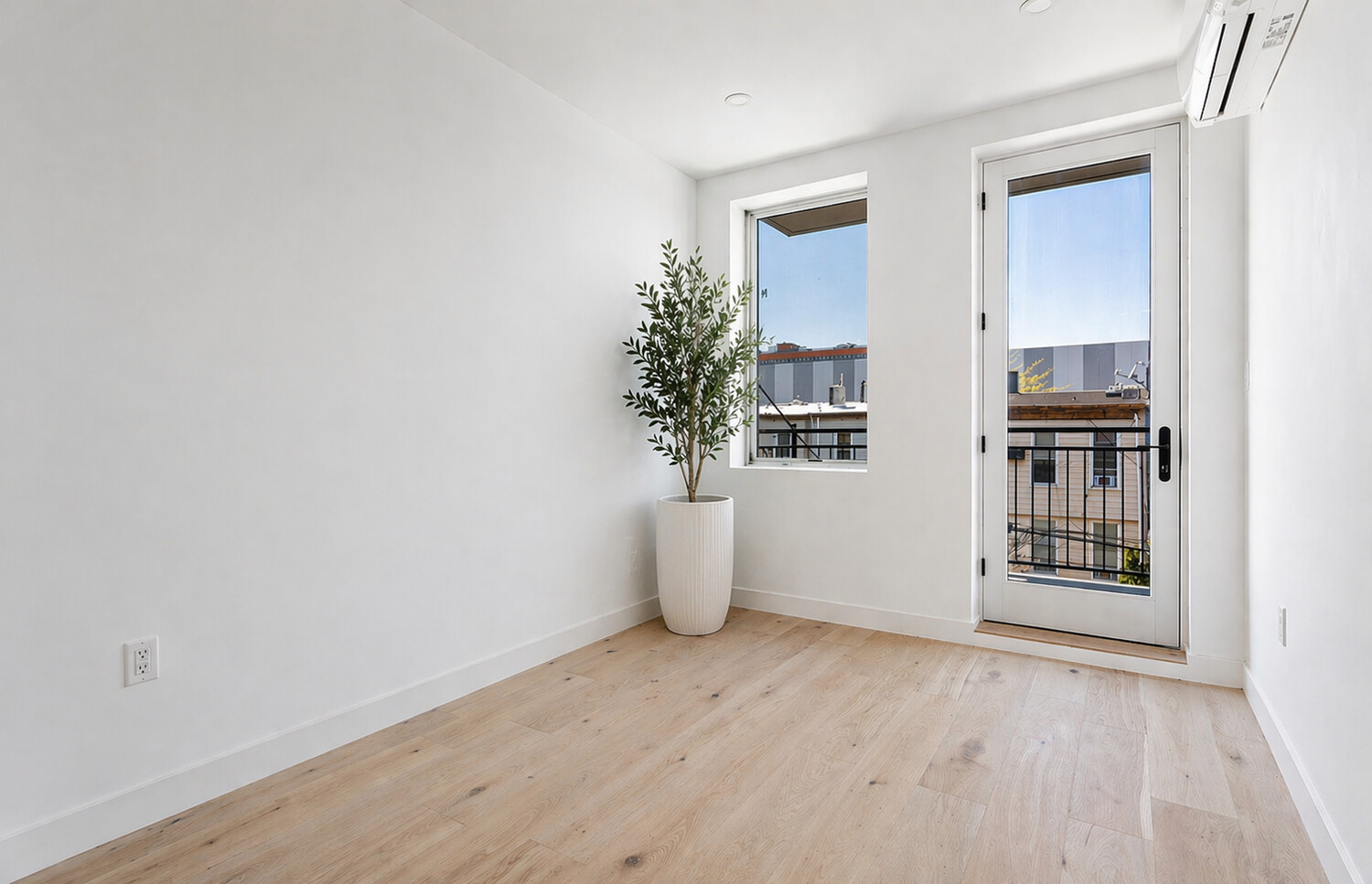 109 TROUTMAN Street 3B