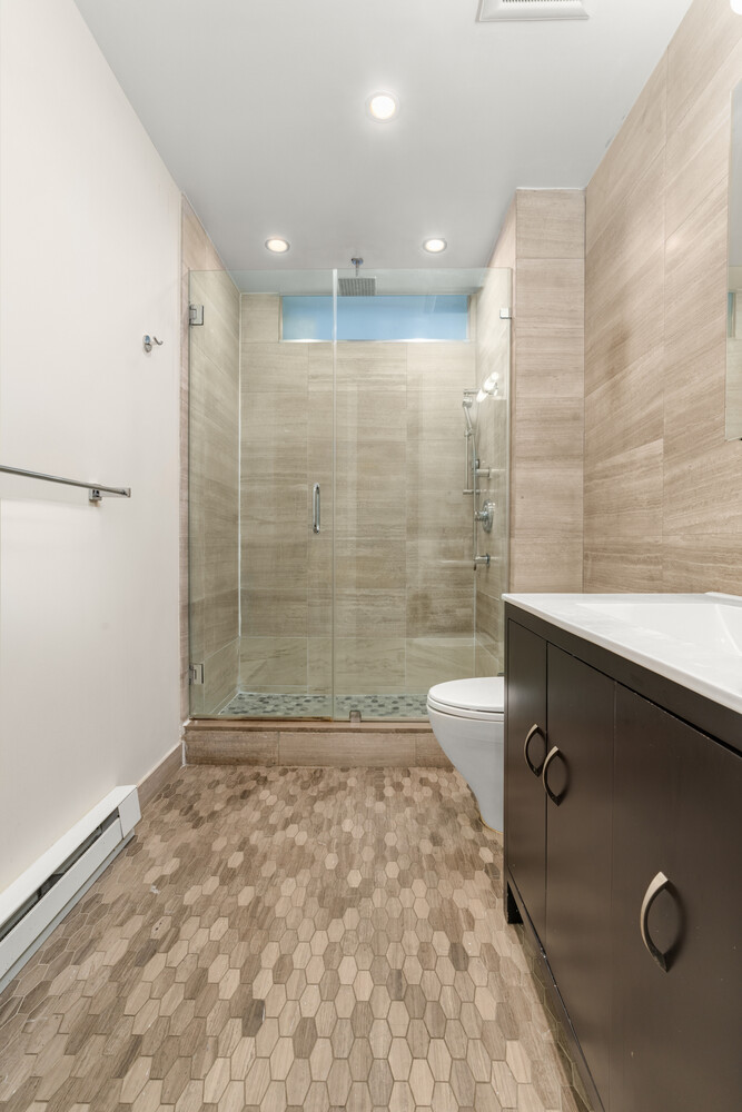 435A CLASSON Avenue