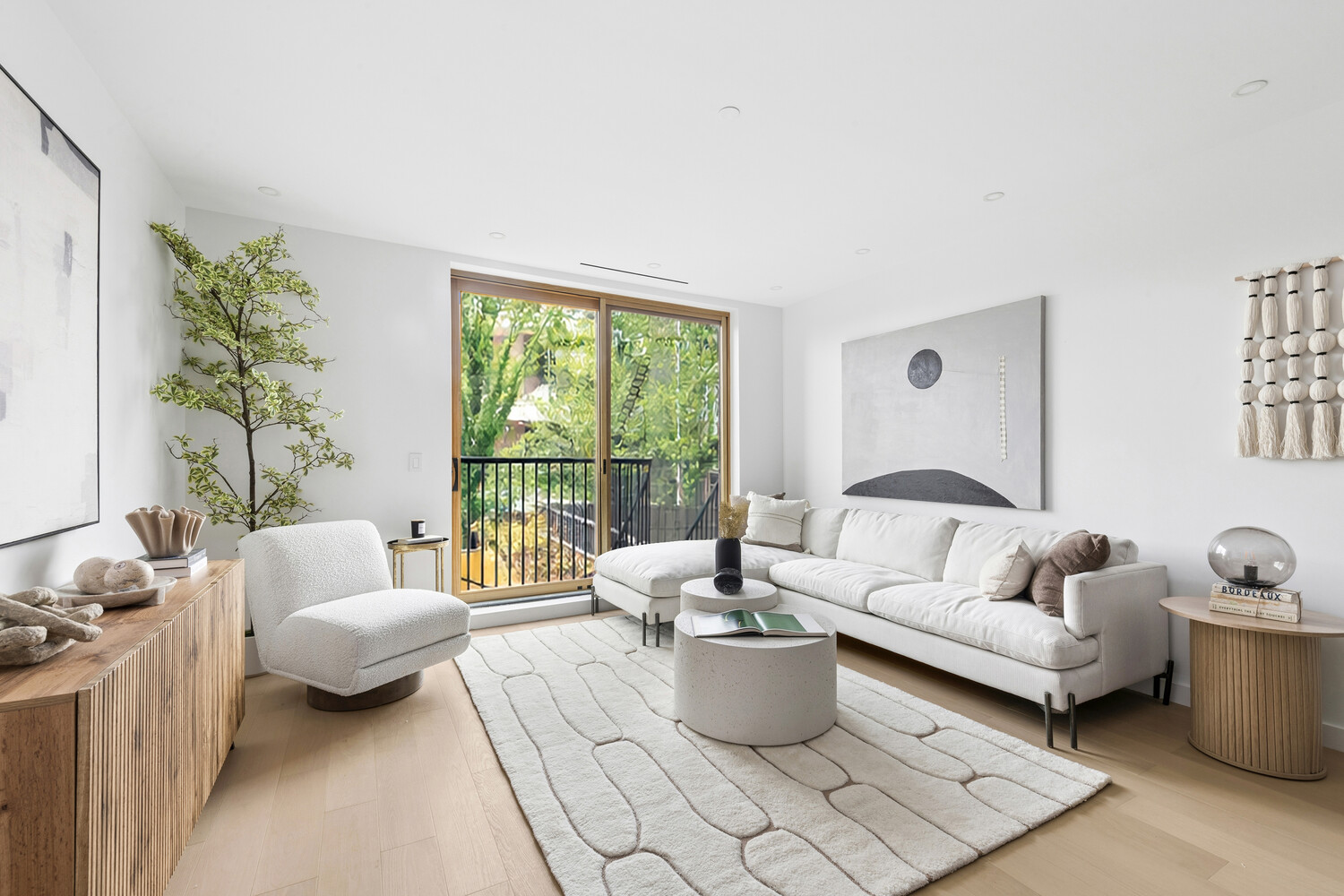 19 N HENRY Street GDN2