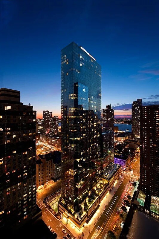 460 W 42ND Street 53G