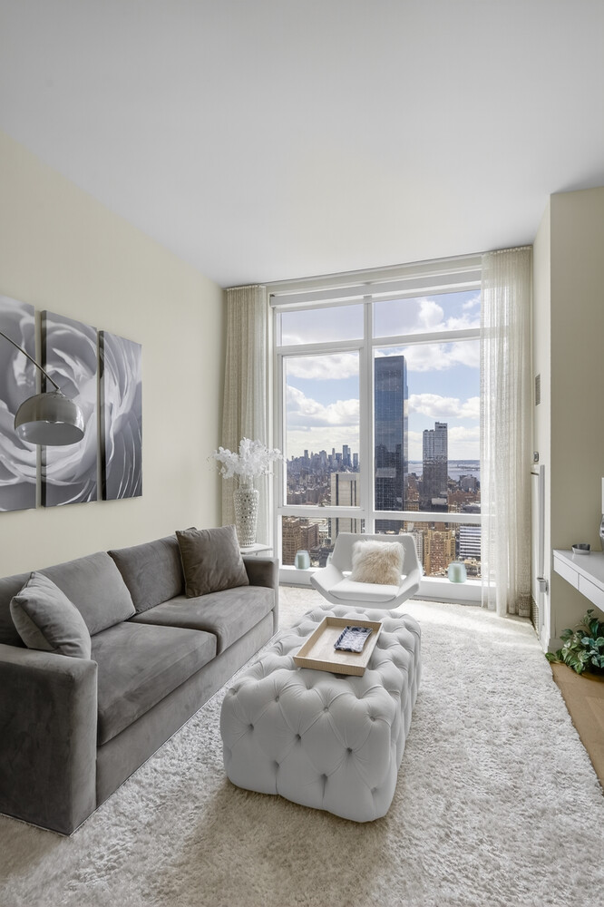 460 W 42ND Street 53G