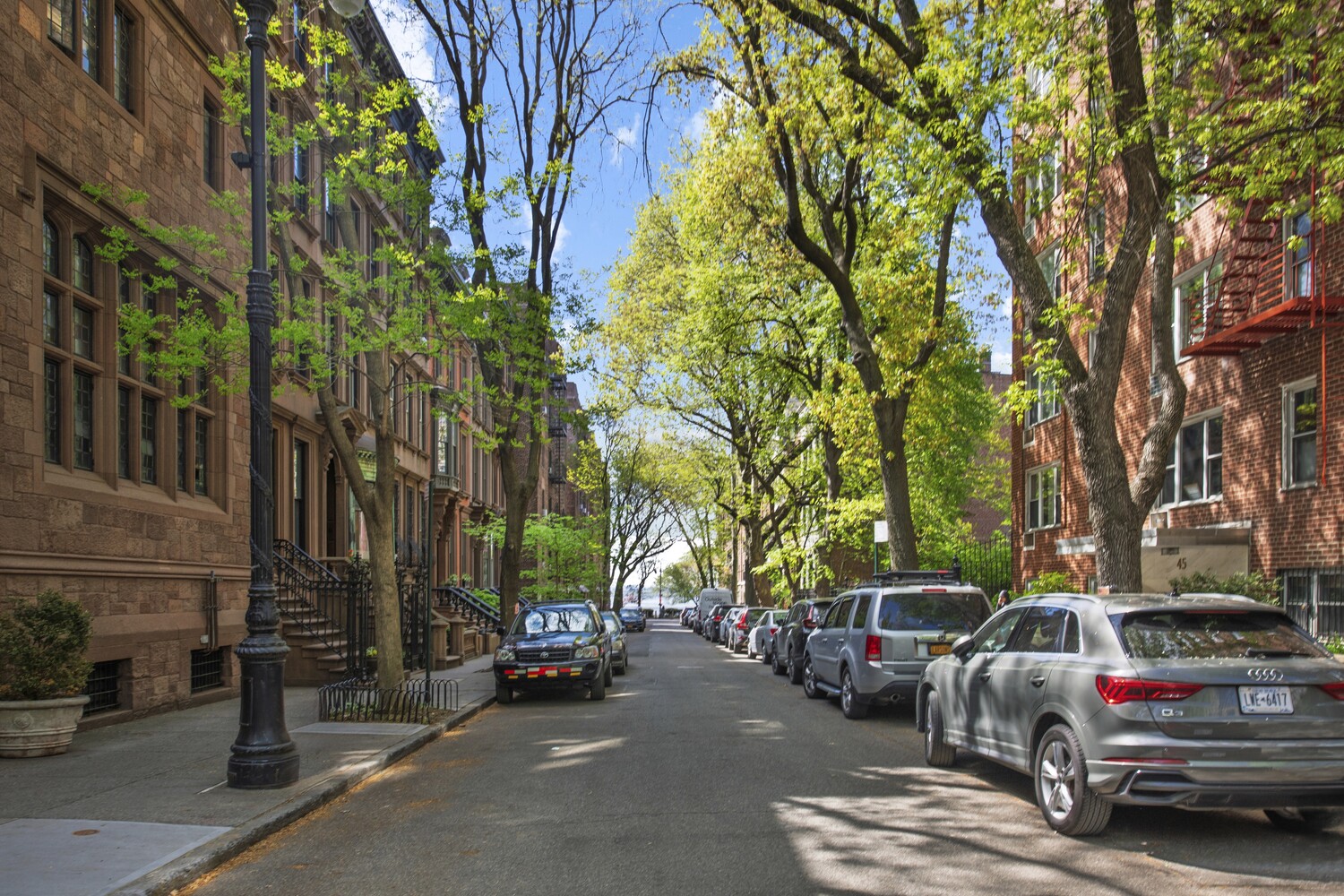 45 GRACE Court 3E
