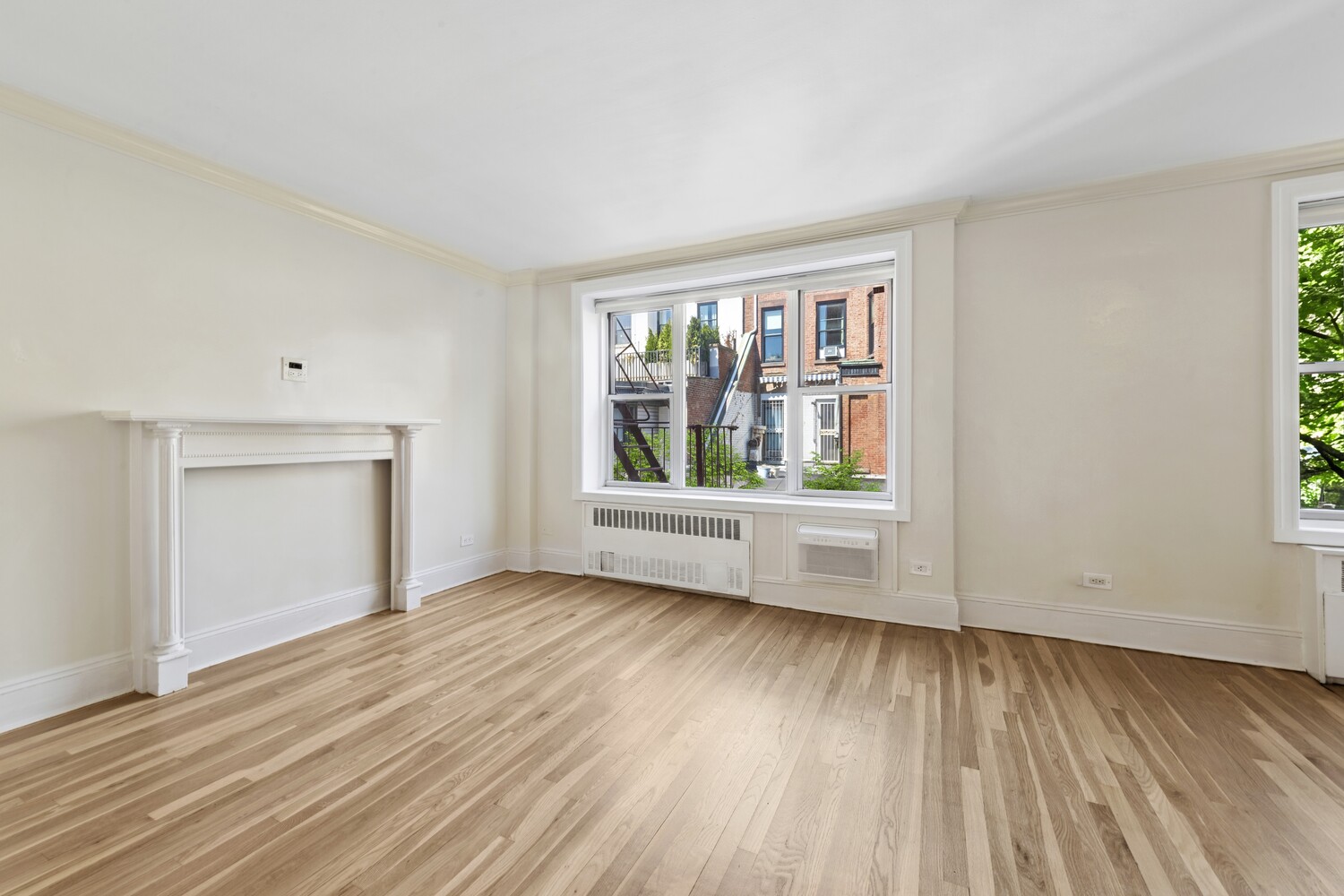 45 GRACE Court 3E