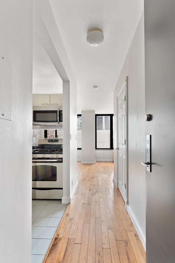 300 E 93RD Street 17C