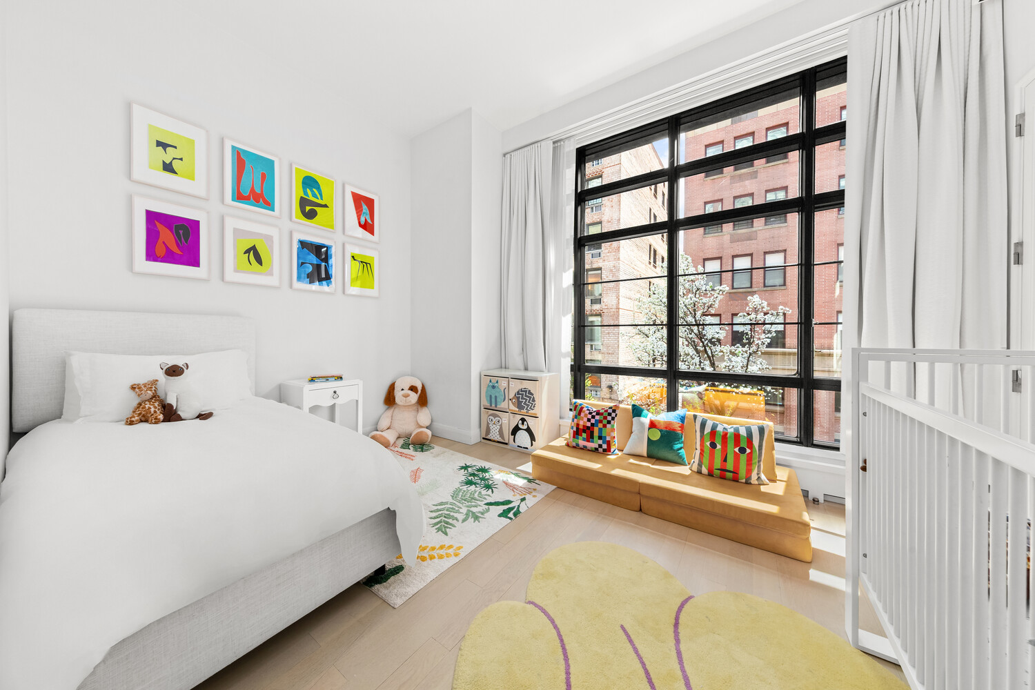 150 CHARLES Street M8