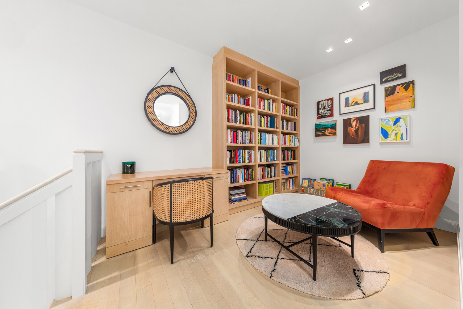 150 CHARLES Street M8