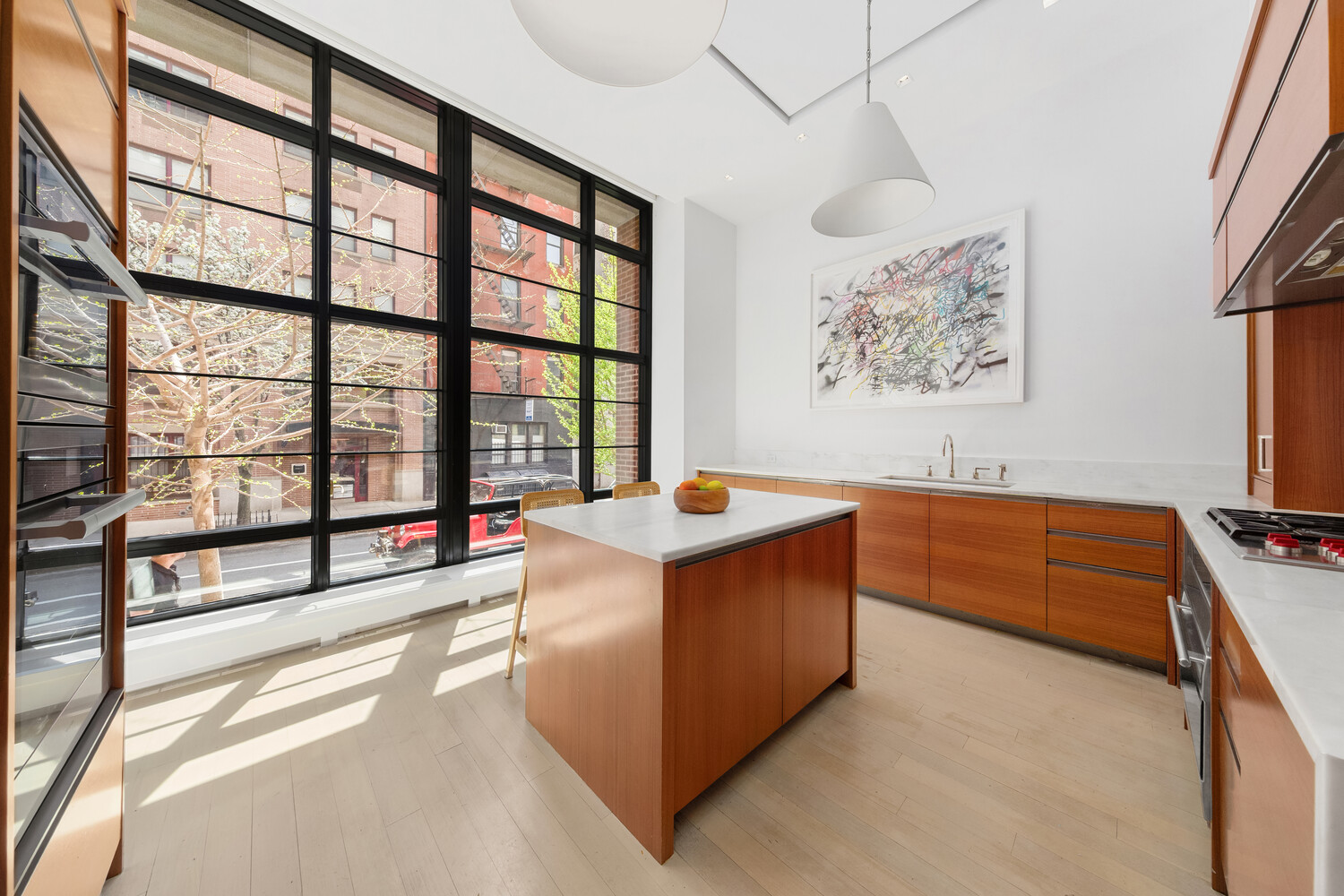 150 CHARLES Street M8