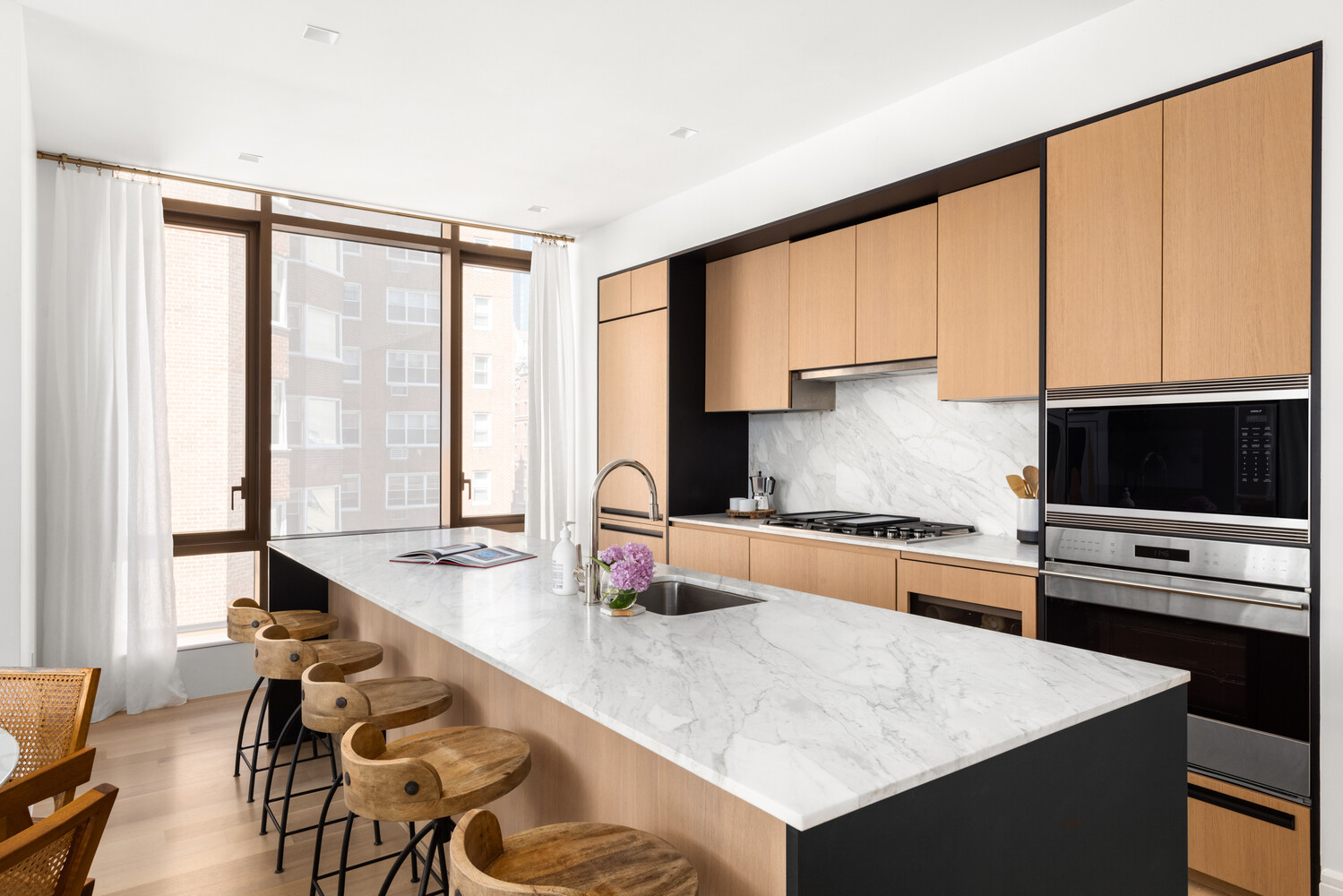 215 E 19TH Street 6B