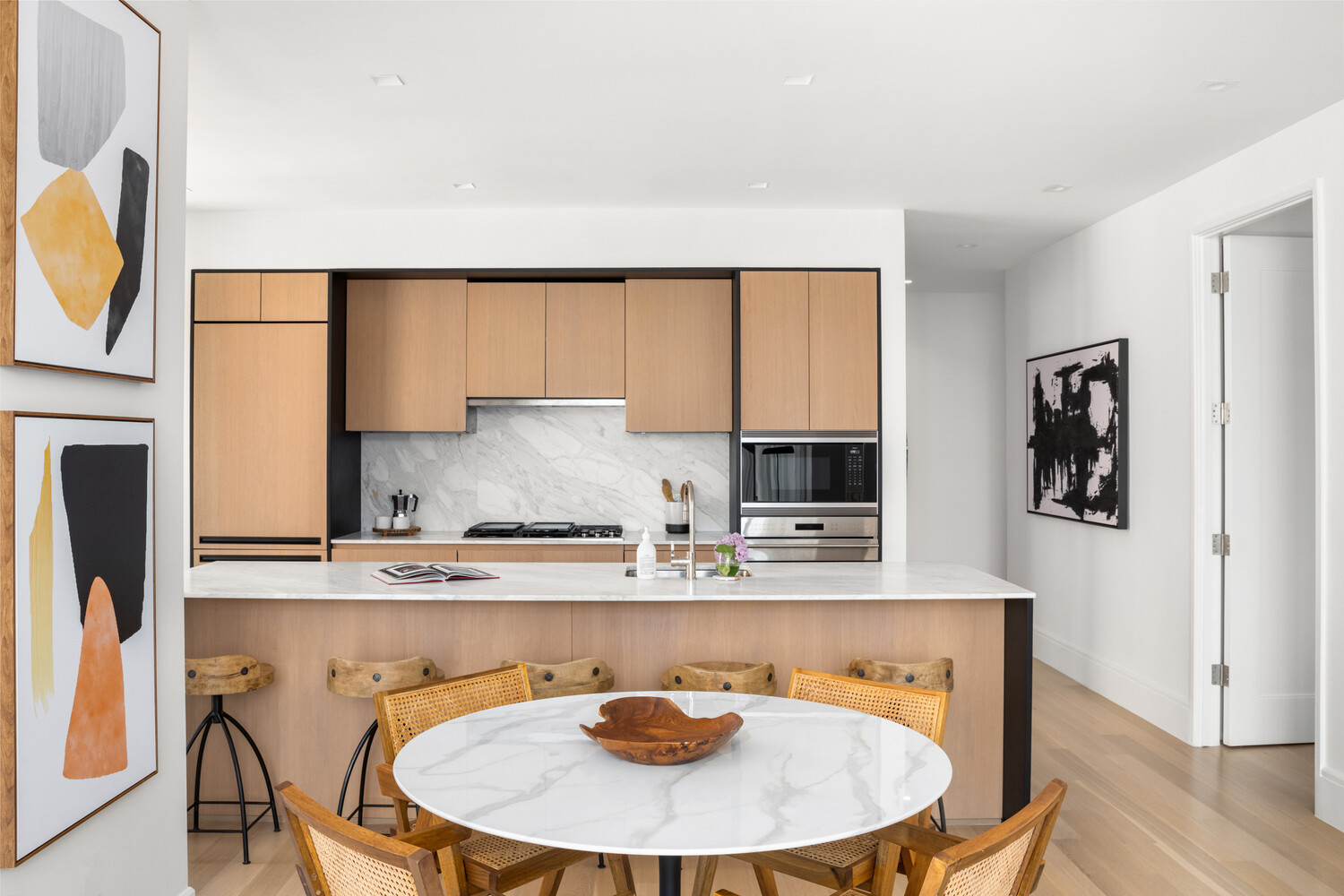 215 E 19TH Street 6B