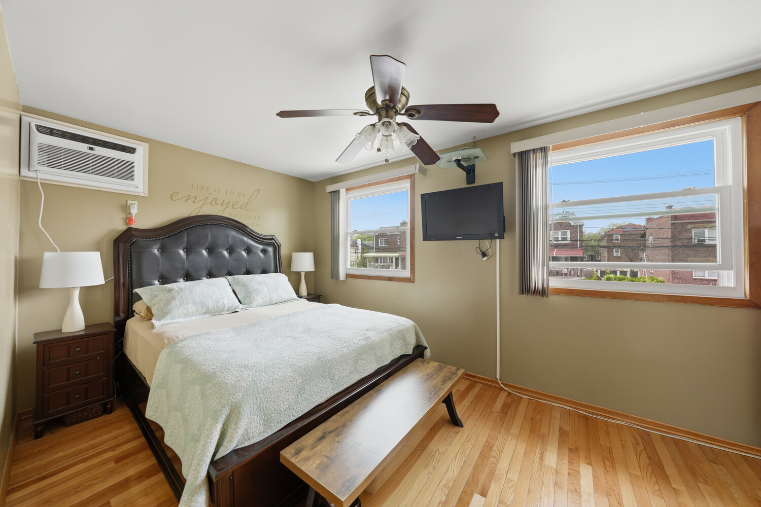 1317 E 58TH Street