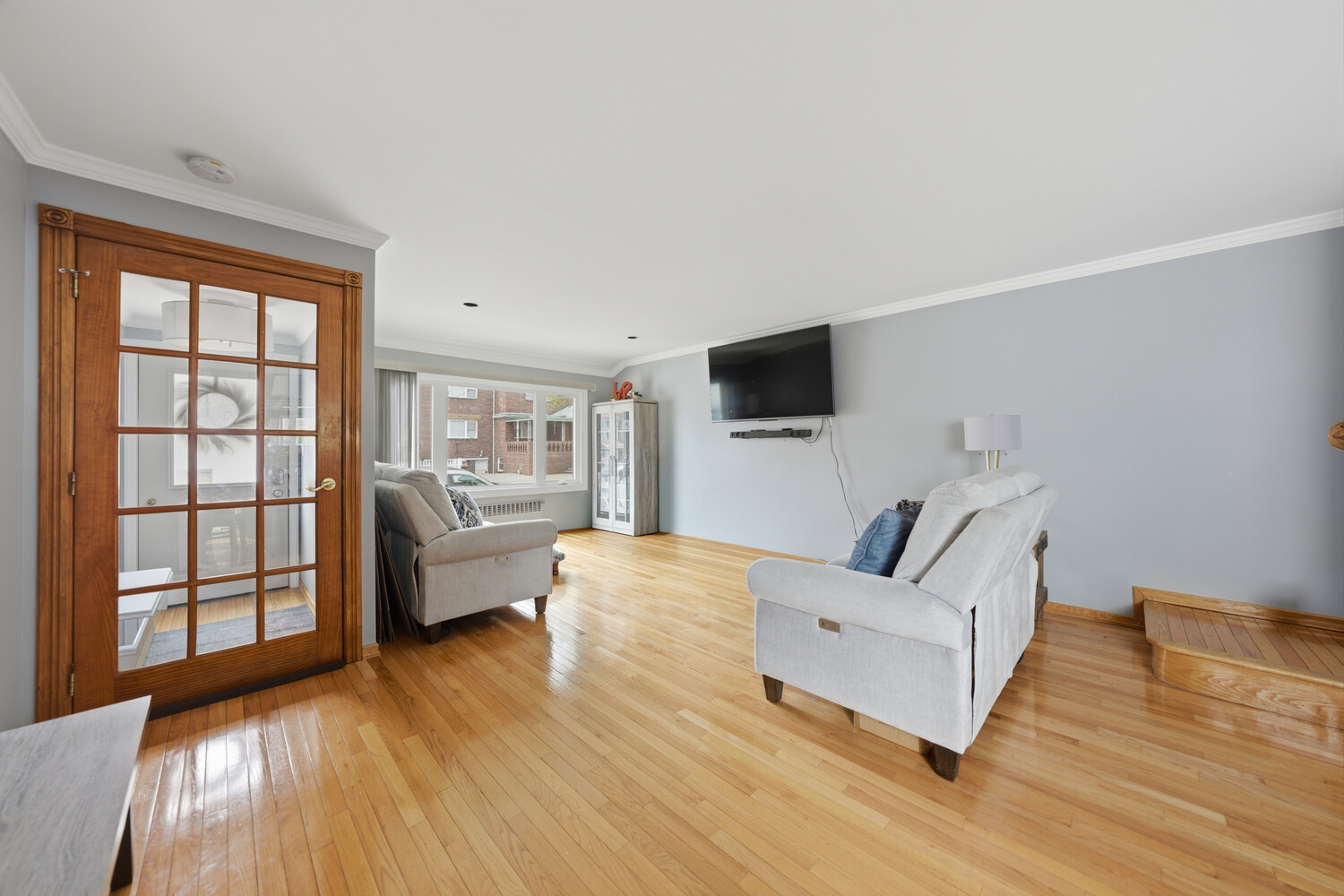 1317 E 58TH Street