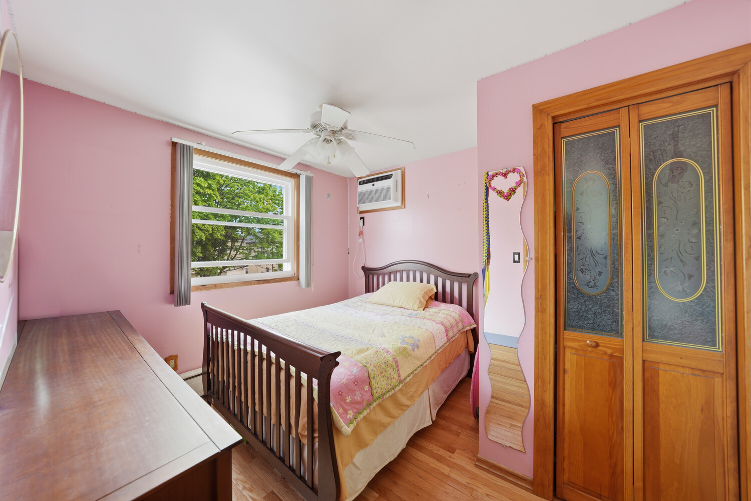1317 E 58TH Street