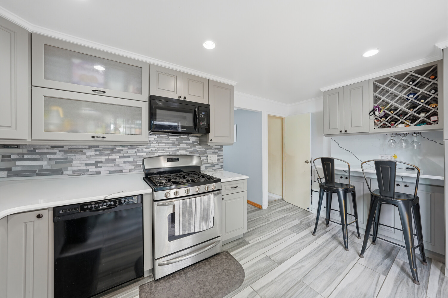 1317 E 58TH Street