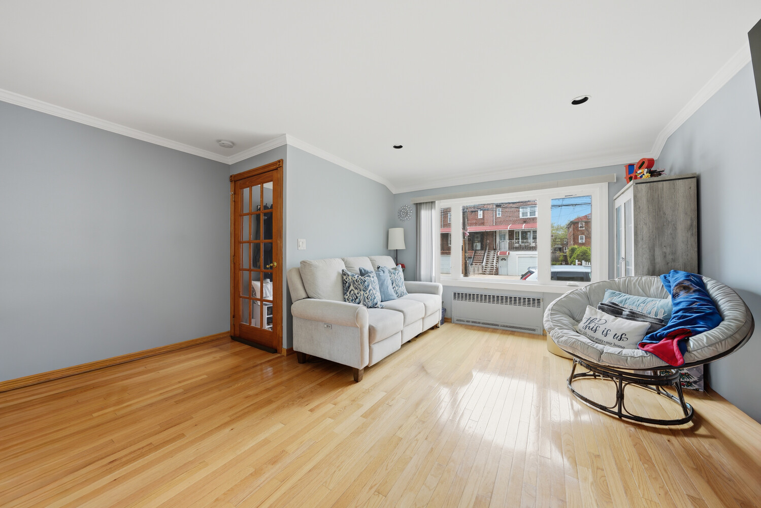 1317 E 58TH Street