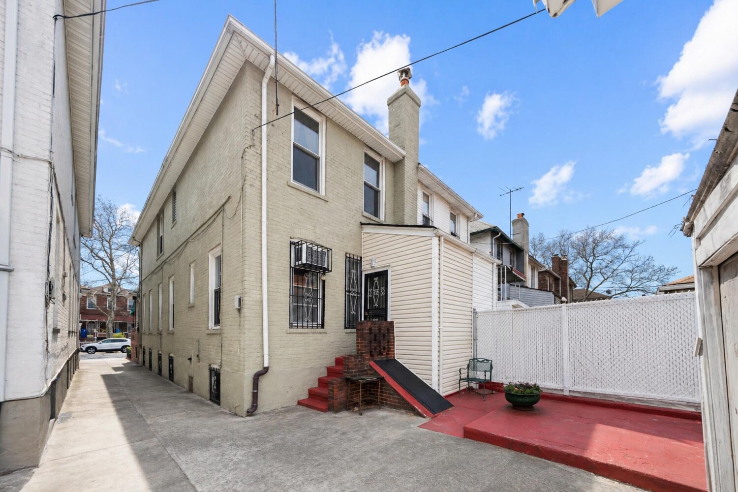 1003 LENOX Road