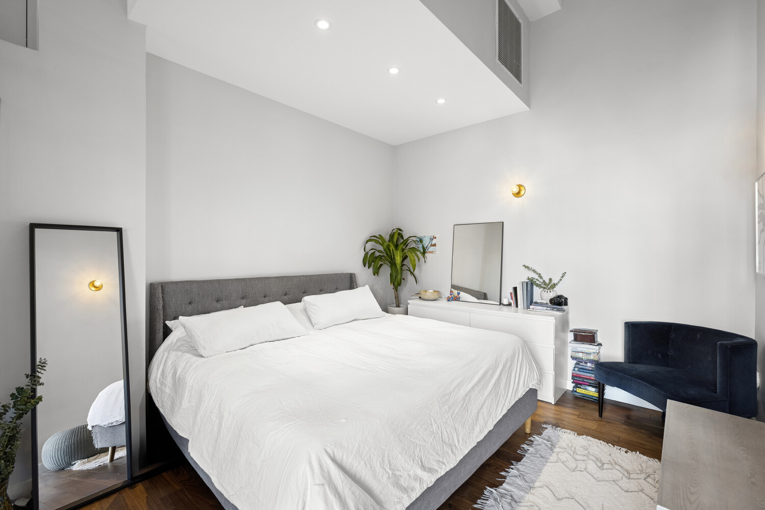 111 4TH Avenue 8LM