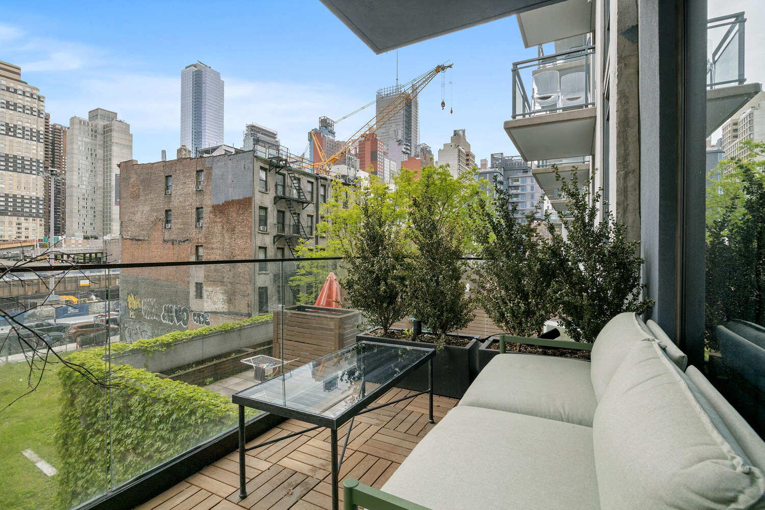 441 W 37TH Street 3