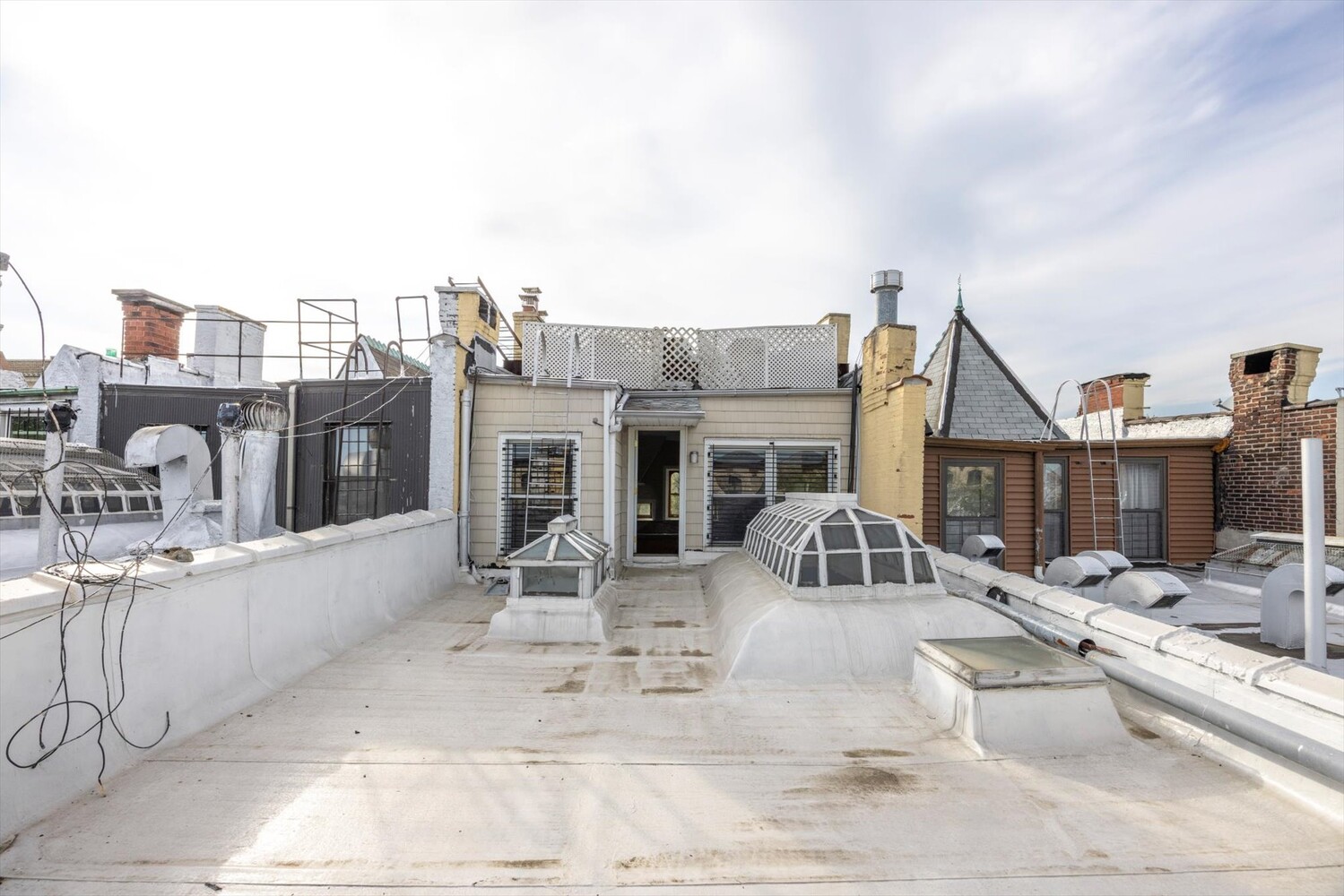 329 CONVENT Avenue