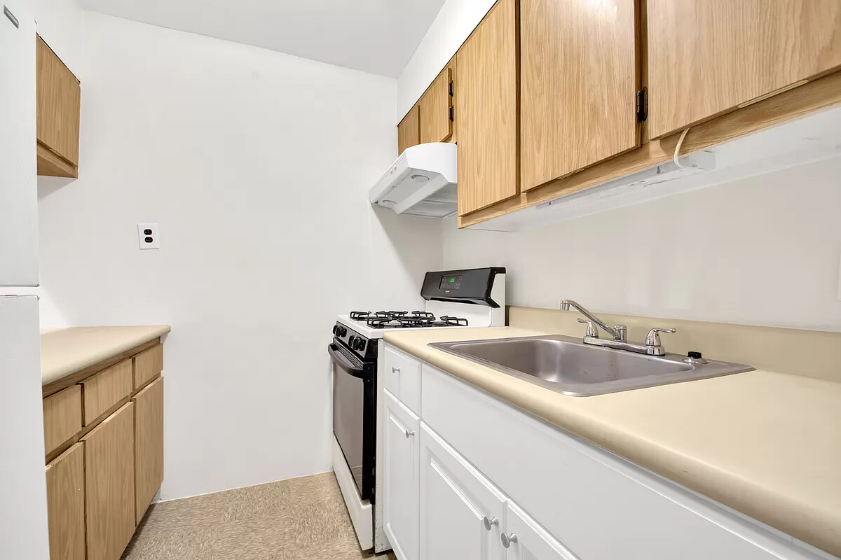 309 W 138TH Street