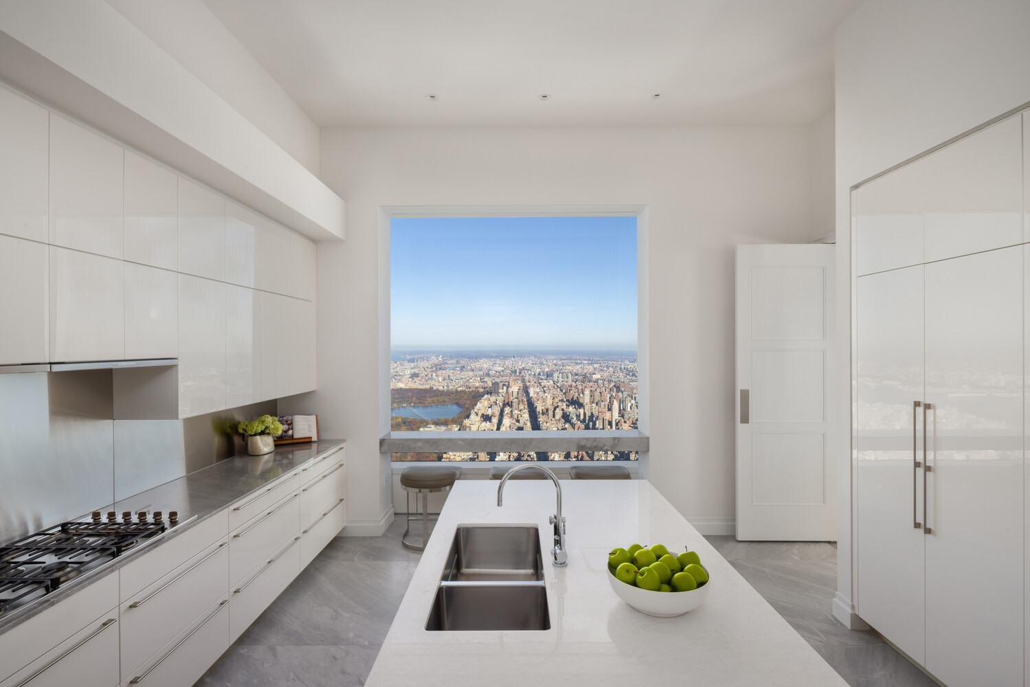 432 PARK Avenue 94A