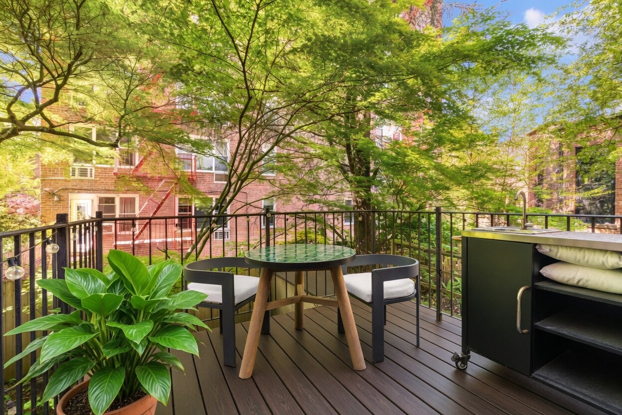44 REMSEN Street 4/6