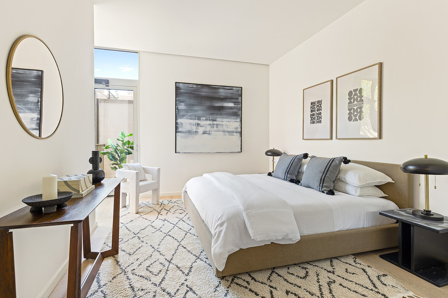 66 CLINTON Street MAISONETTE