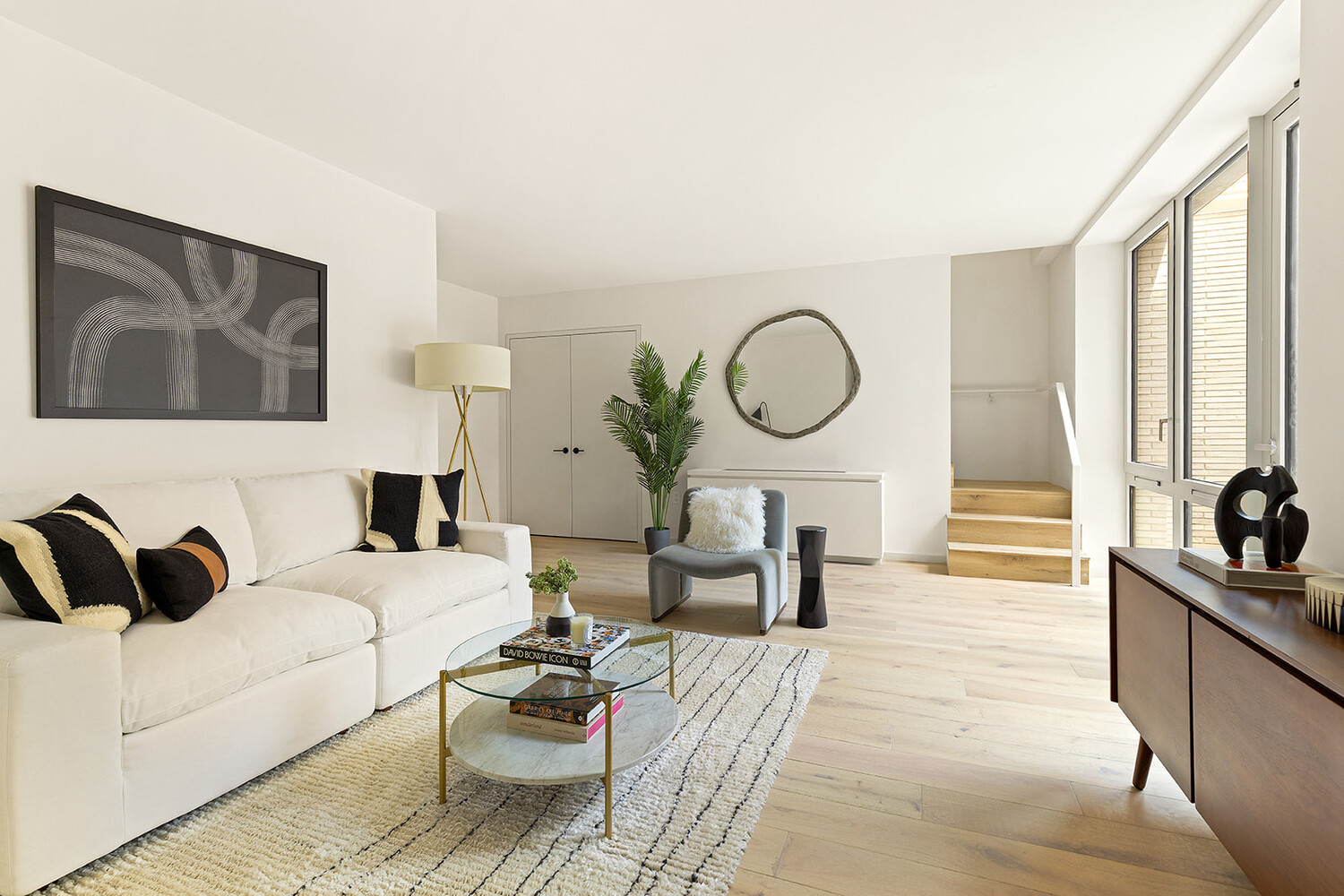 66 CLINTON Street MAISONETTE
