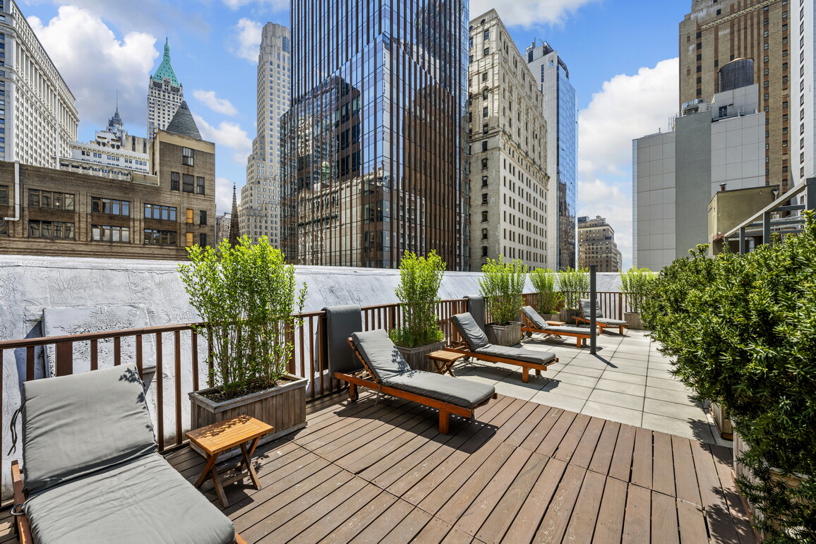120 GREENWICH Street PHC