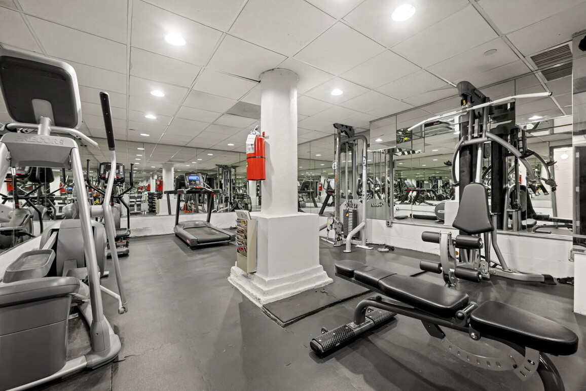 120 GREENWICH Street PHC