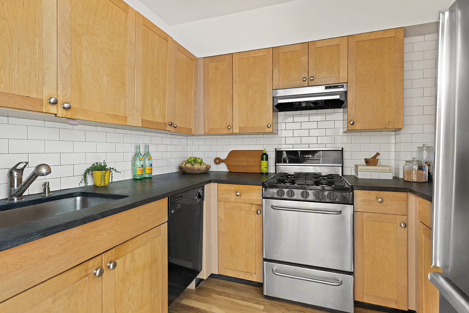569 CARROLL Street 1
