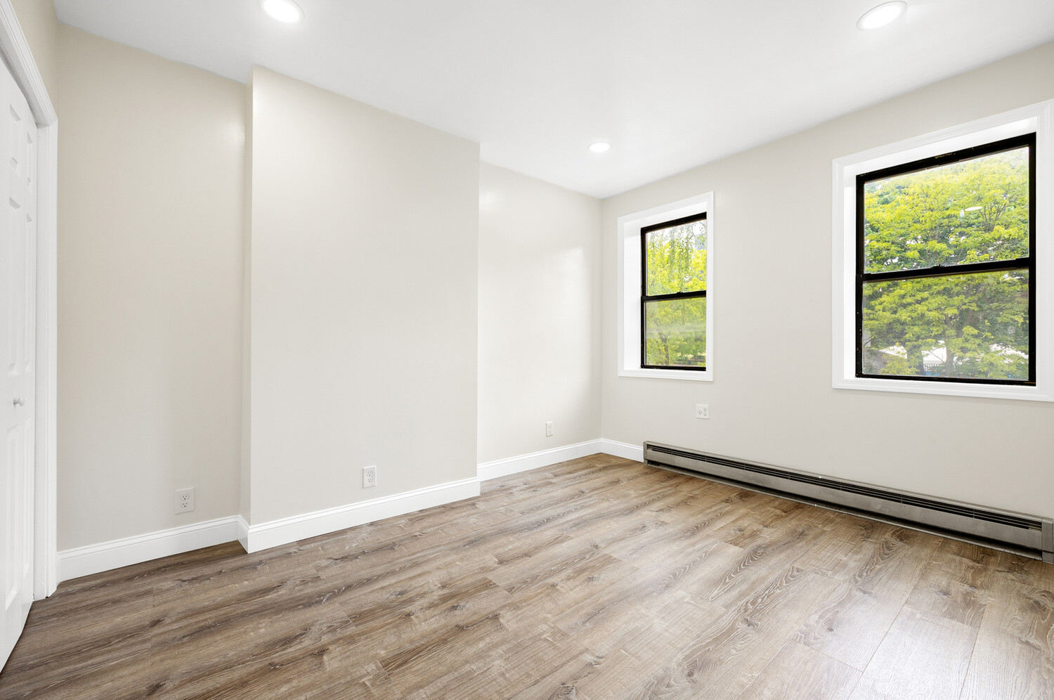 15 N ELLIOTT Place 2