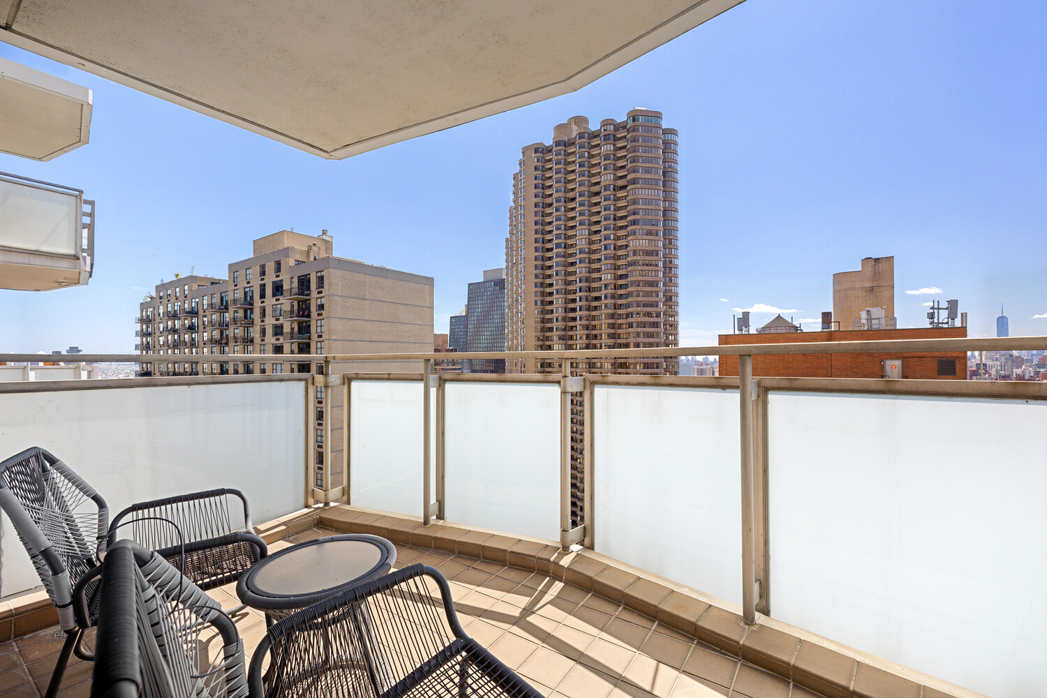 300 E 40TH Street 32/K