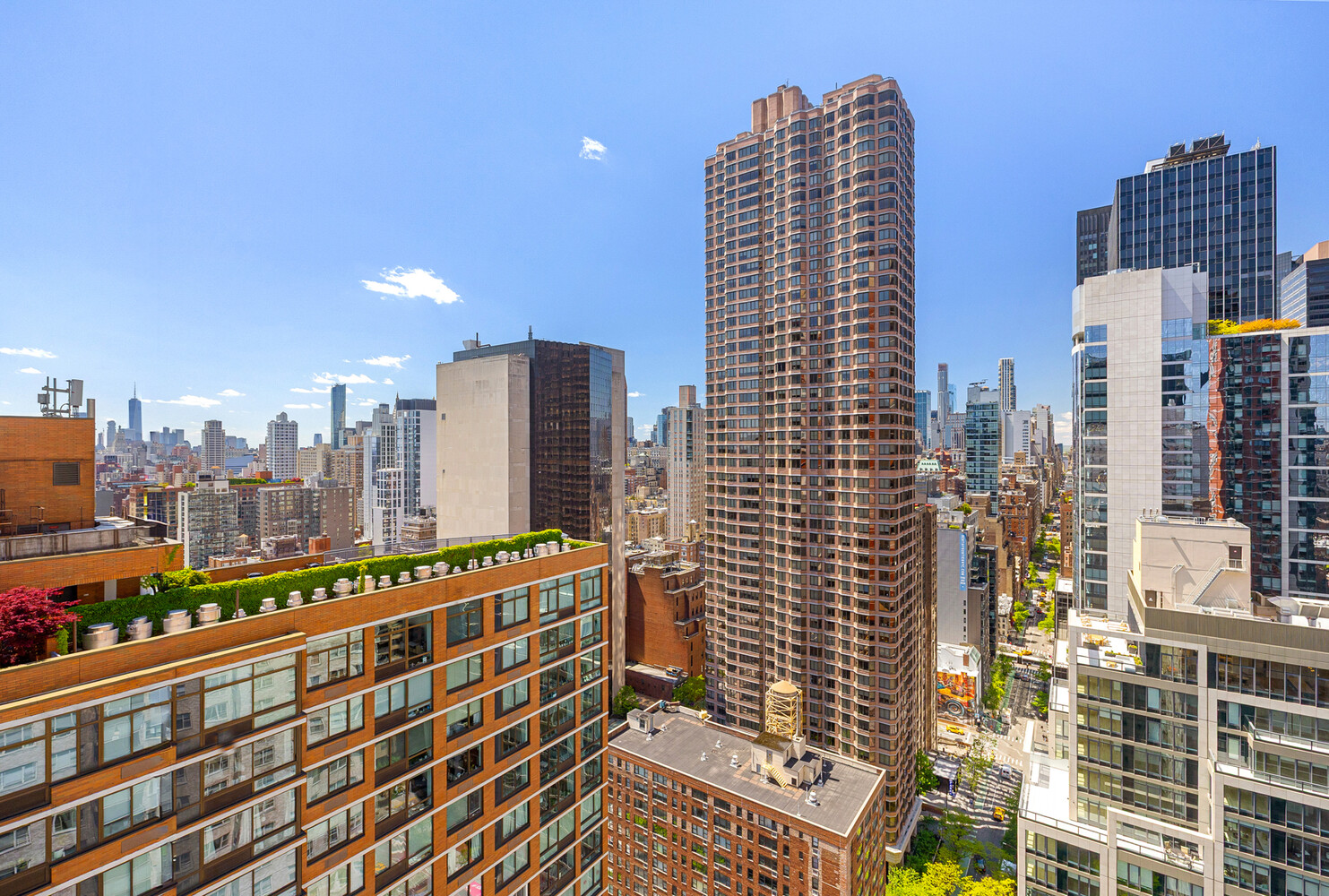 300 E 40TH Street 32/K